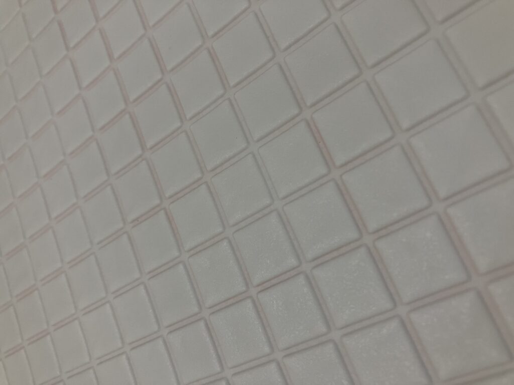 お風呂床赤カビ