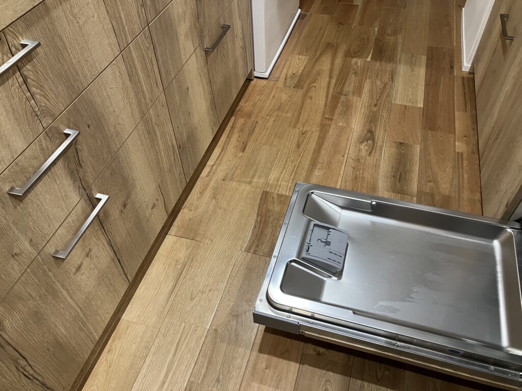 キッチン通路と食洗機